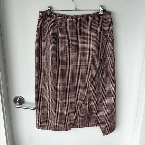 Midi Skirt with belt and slit - Picture 5 of 7